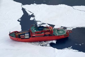  Aurora Australis from the air (Copyright Dr Jim Bumak).jpg