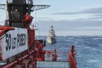 Корабли СФ проводит ледокол 50 ЛЕТ ПОБЕДЫ : Караван СФ W-E 2013 -065_новый размер.jpg