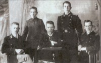 Д.Е. Лаппо с сыновьями Львом, Александром, <br />Сергеем и Дмитрием. 1916 г. : Lappo-semya-1916.jpg