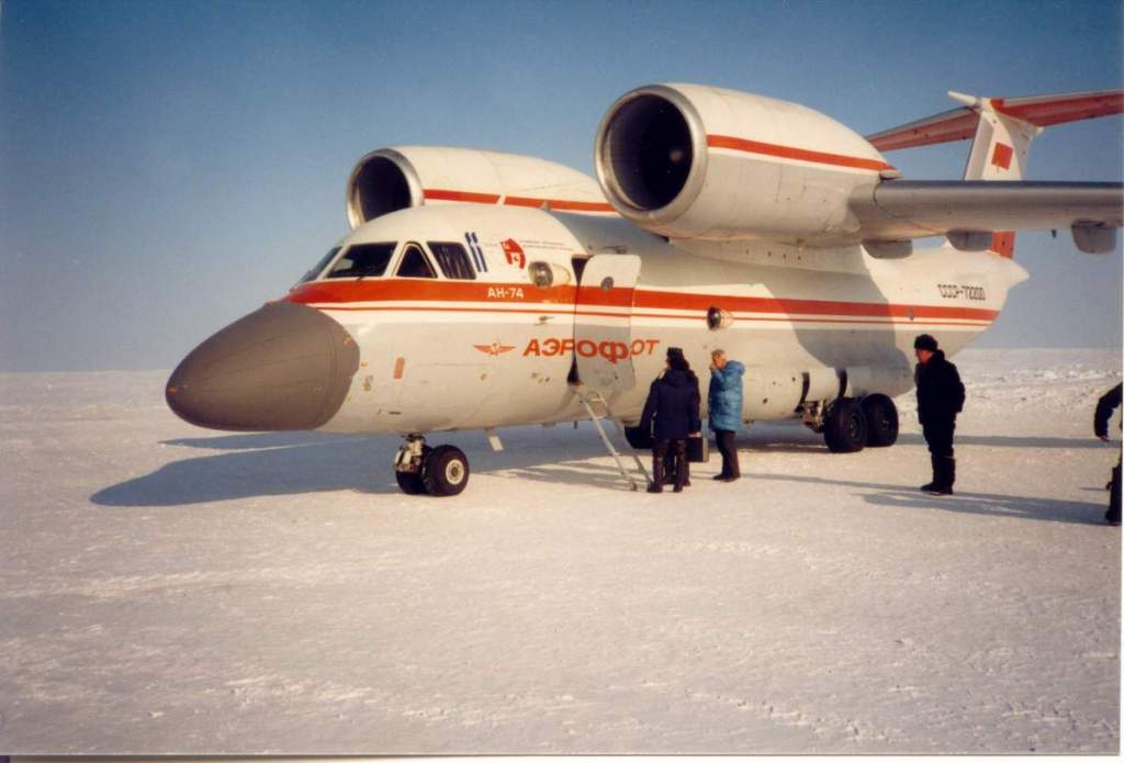 СССР-72200 at NP28 1988.jpg
