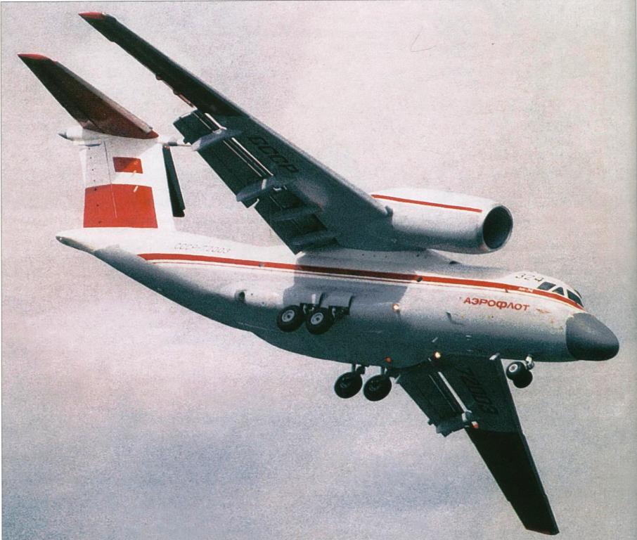 СССР-72003 демонстрационный полет в Ле-Бурже.jpg