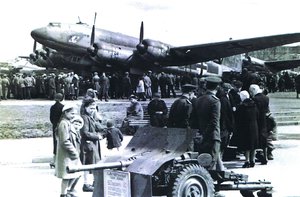  ФВ-200-ЦПКиО-1945.jpg