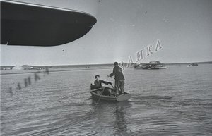  1940-08-30 ялик ДВ Н-237 бухта Кожевникова мыс Косистый 01 копия.jpg