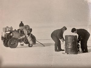  Виктор Васьков и Вениамин Чикачёв (2).JPG