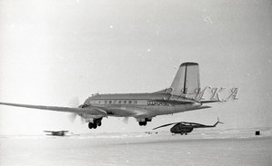  Вдовенко Ил-14 СССР-04198 02 на взлете копия.jpg