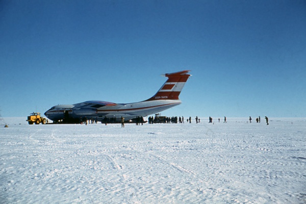 Ил-76 СССР-76479, станция Молодежная, 1986 год.jpg